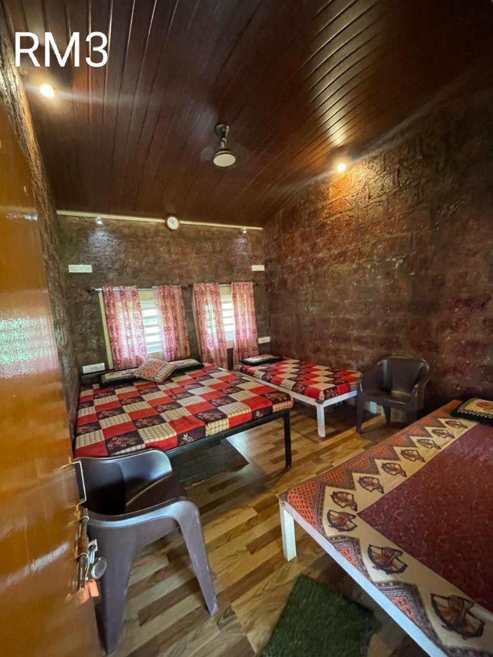גוקרנה Riverstone Riverfront Farmhouse חדר תמונה